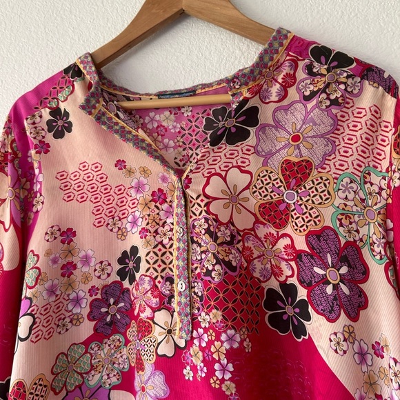 Johnny Was Yama Kelis Tunic - Picture 4 of 9